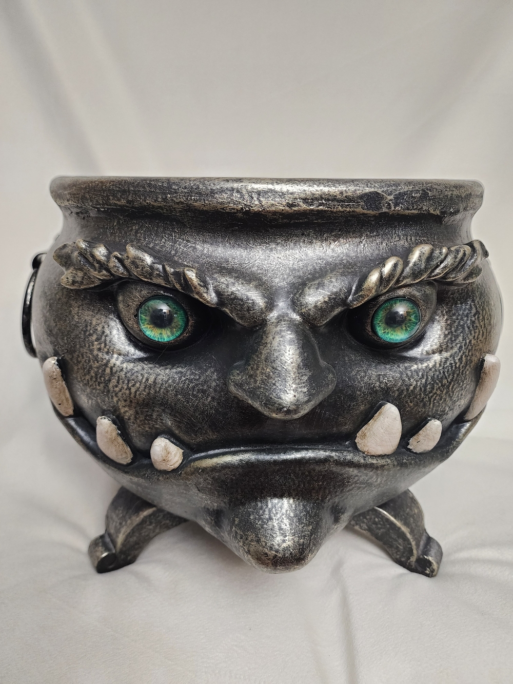 Silver Witch 3D Face XL Cauldron with Green Eyes - Home Art Accent 11"X13"
